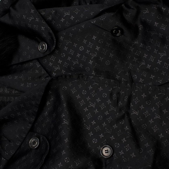 LOUIS VUITTON MONOGRAM TRENCH COAT - Picture 7 of 7